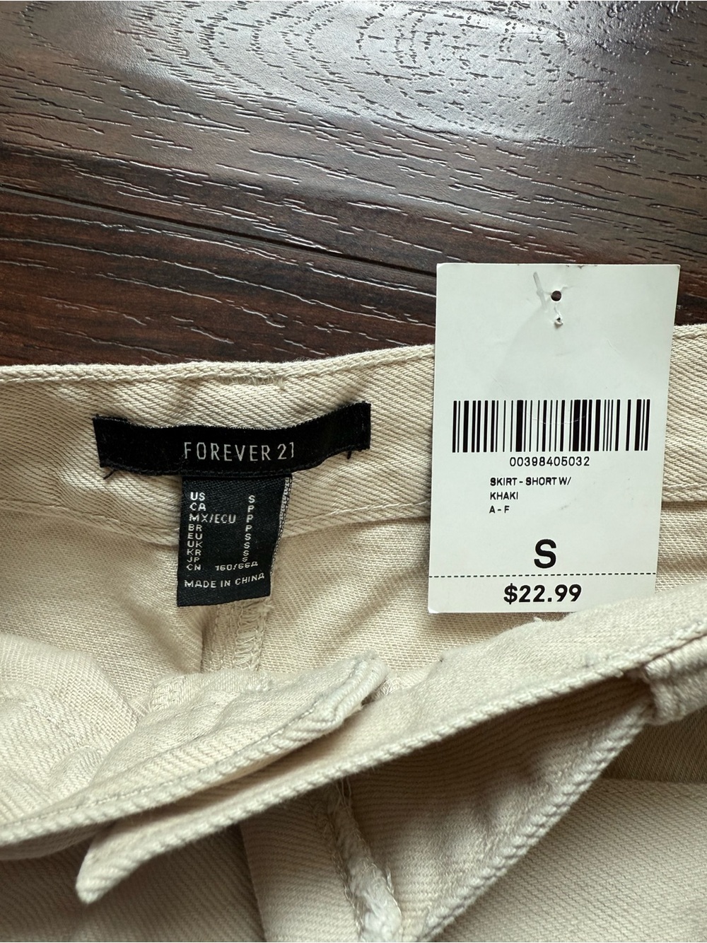 Forever 21 Cream Belted Pleated Mini Skirt - Picture 2 of 3